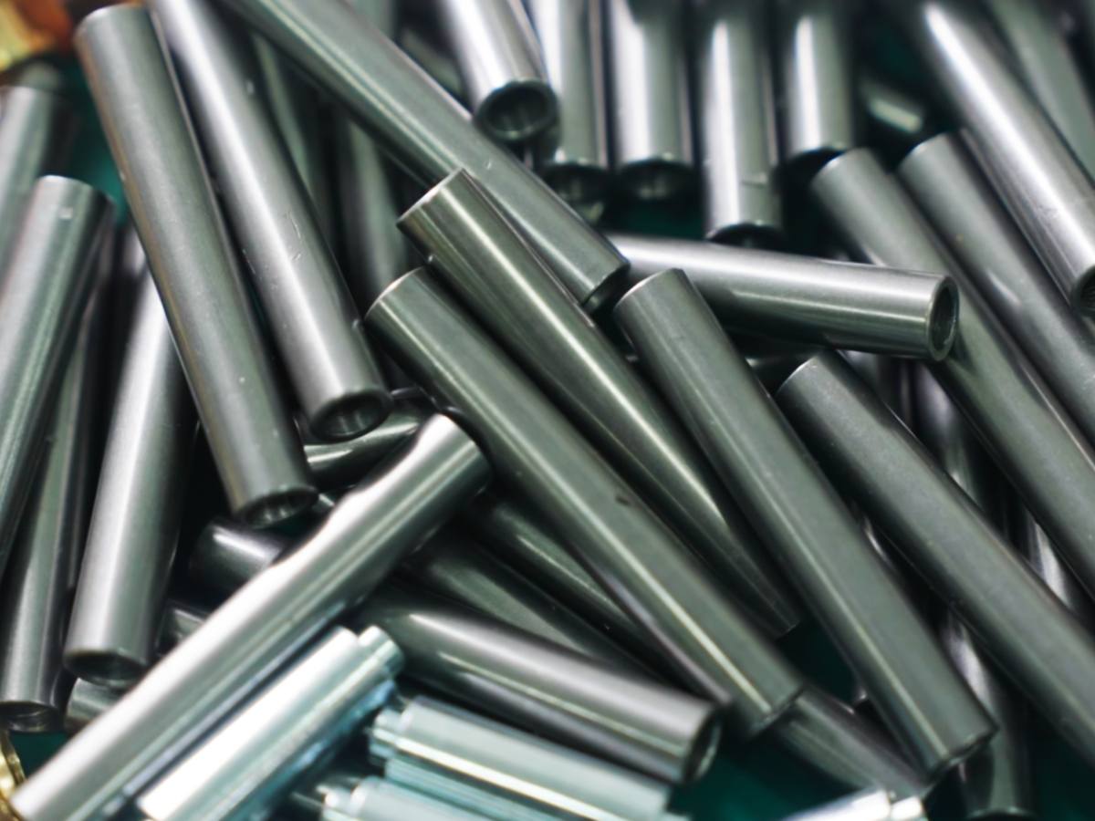 Standard steel fasteners