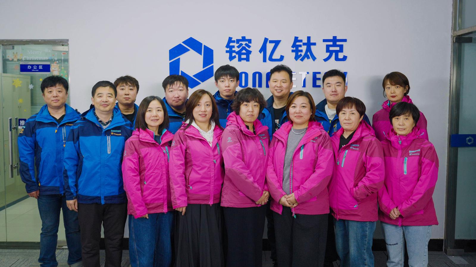RONNIETECH team group photo